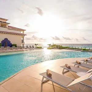 https://grand-park-royal-cancun-caribe.quintano-roohotels.com